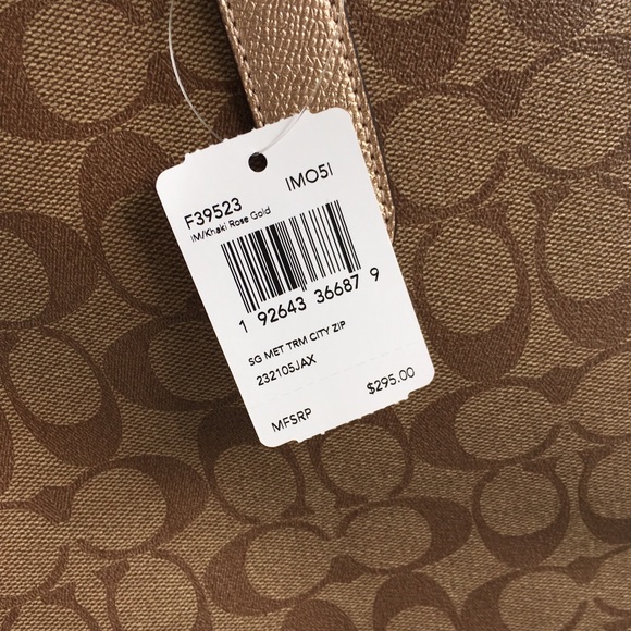 CITY ZIP TOTE IN SIGNATURE CANVAS - Picture 4 of 7